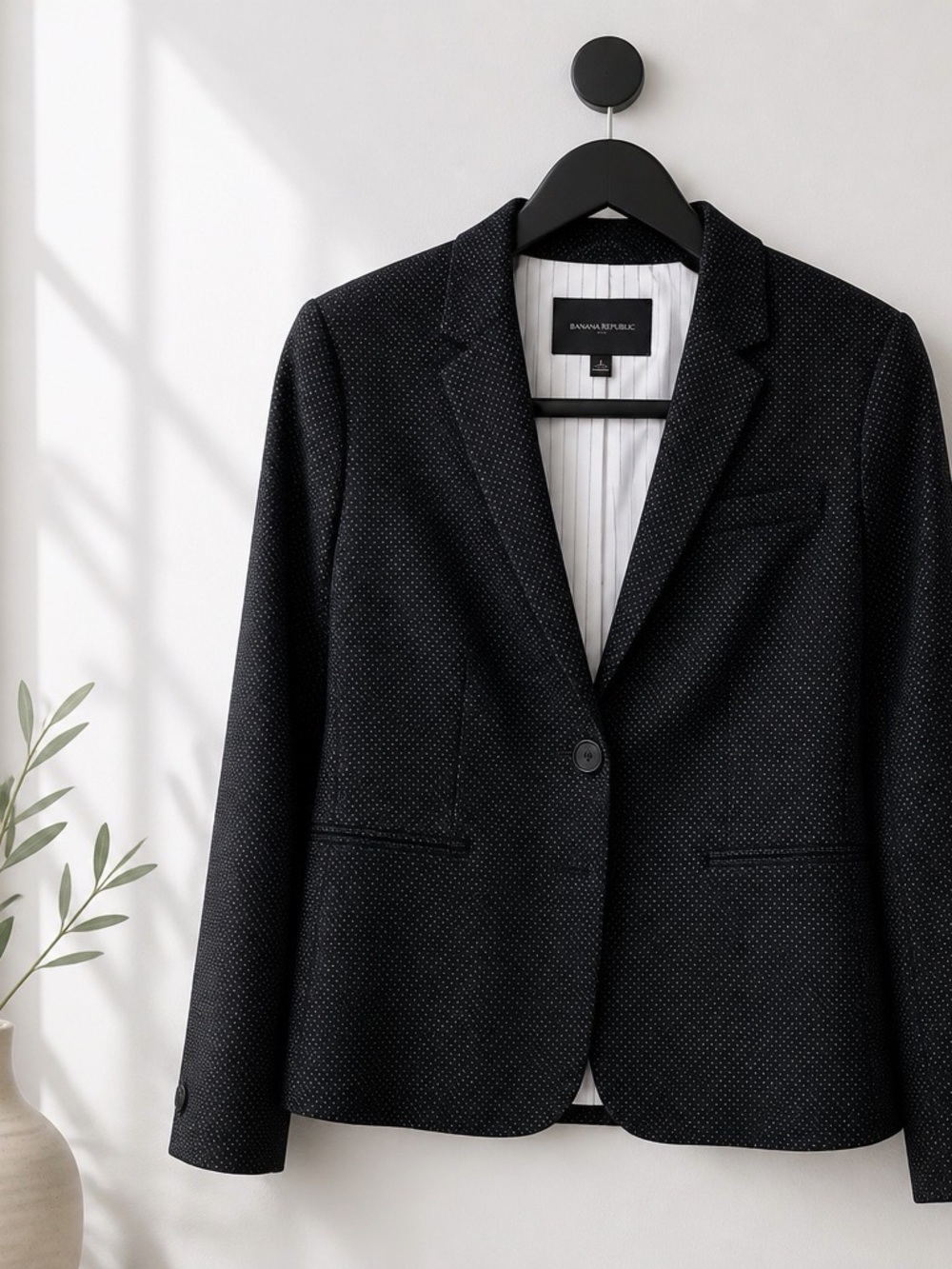 Banana Republic Black Textured One-Button Blazer Size 6